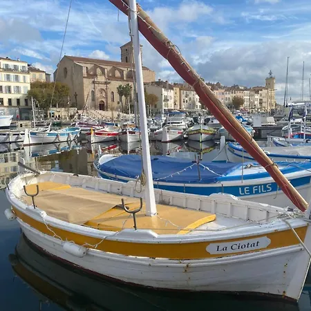 Apartment Centre-ville, Proche Port *